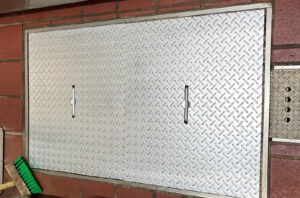 交換後のグリストラップ蓋